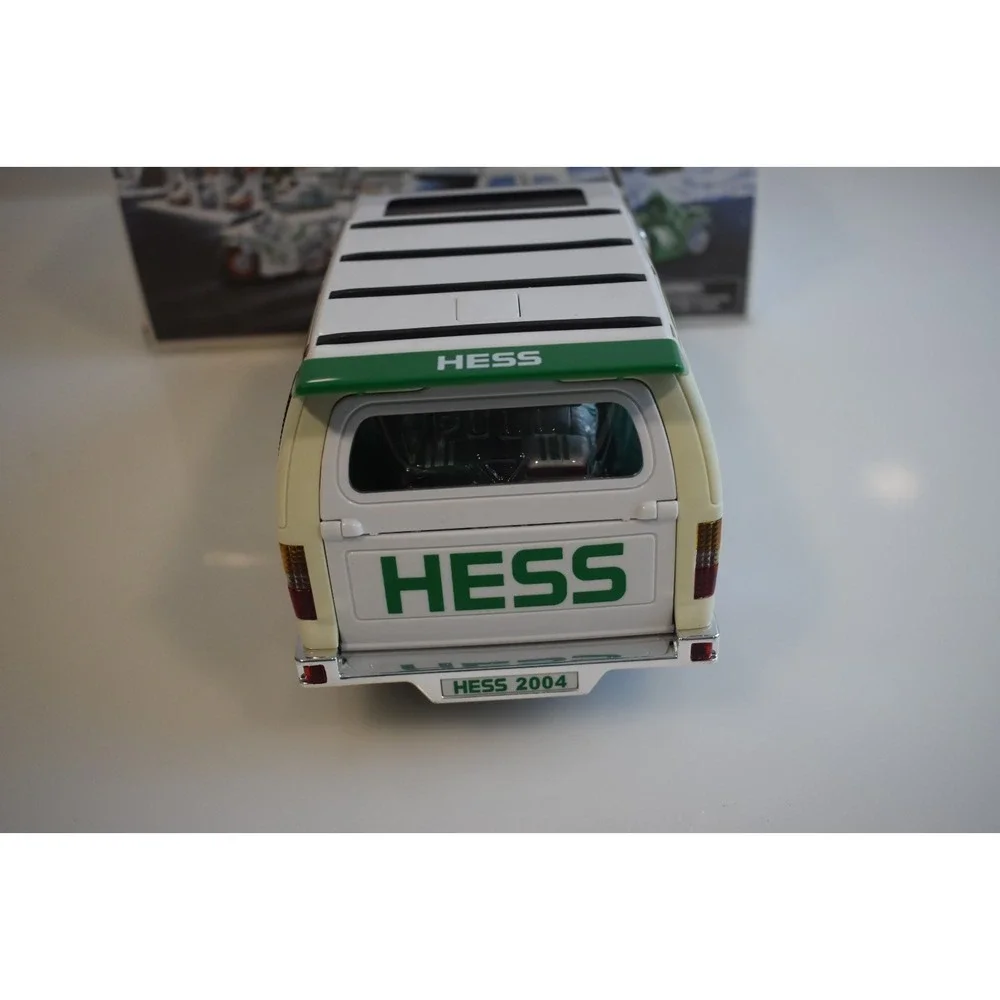 Hess 2004 Sport Utility Vehicle And Motorcycles In Box